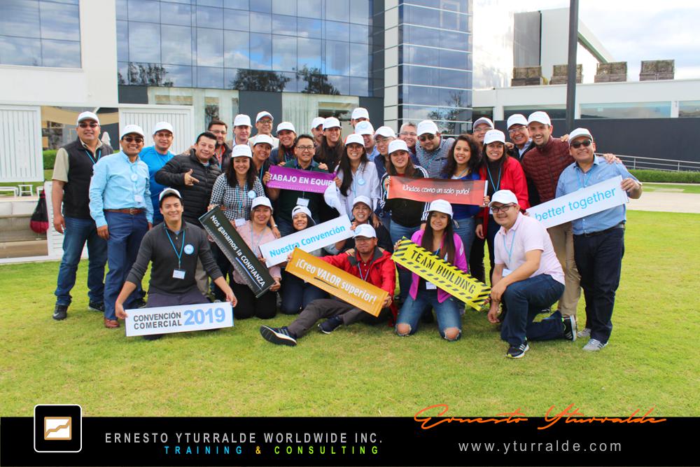 Cuerdas Bajas Quito Ecuador | Ejercicio colaborativo de Team Building Empresarial