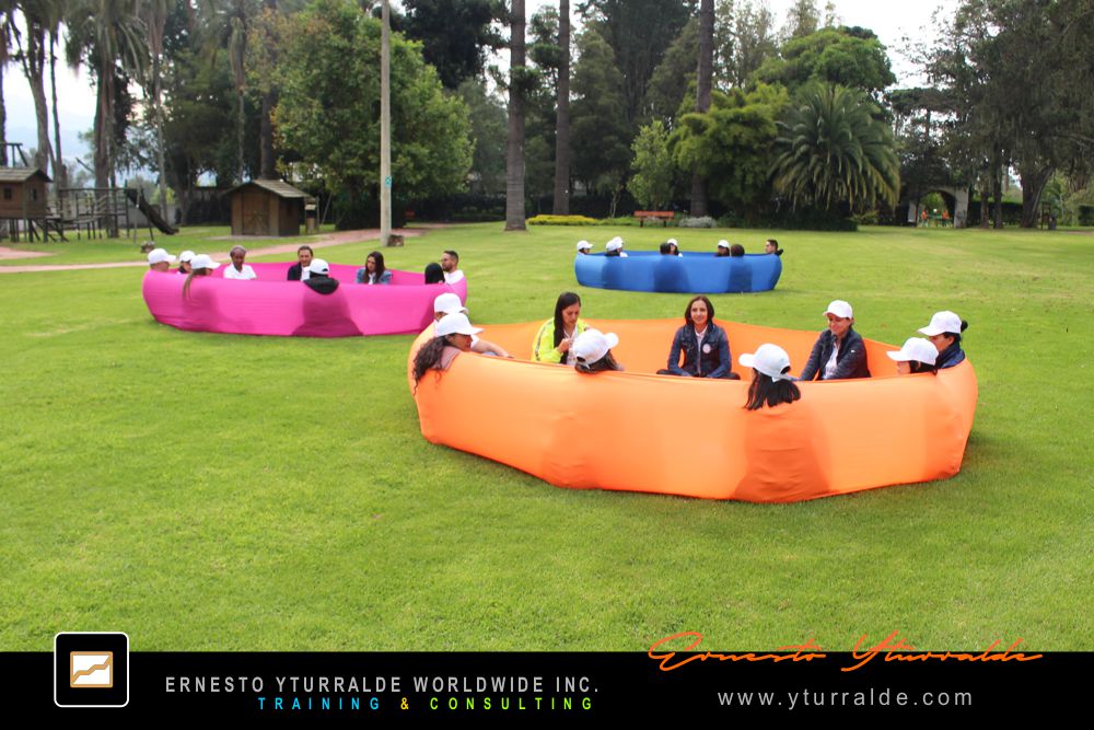 Team Building Quito | Taller de Cuerdas Bajas para fomentar la confianza y cooperación entre colaboradores