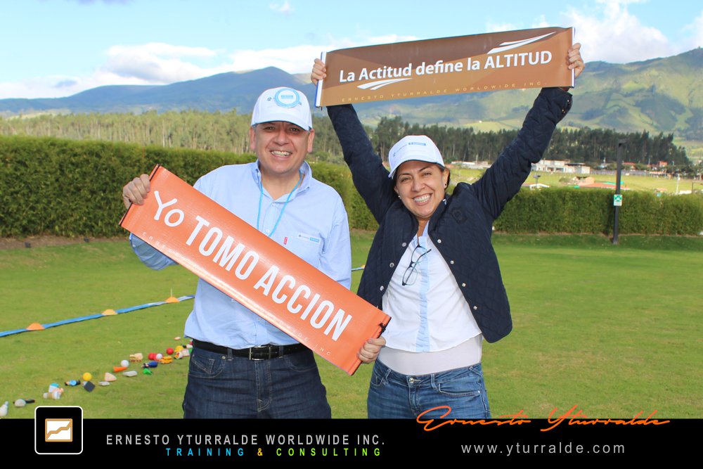 Team Building en Quito Ecuador | Taller de Cuerdas Bajas para fortalecer la colaboración y confianza en equipos de trabajo